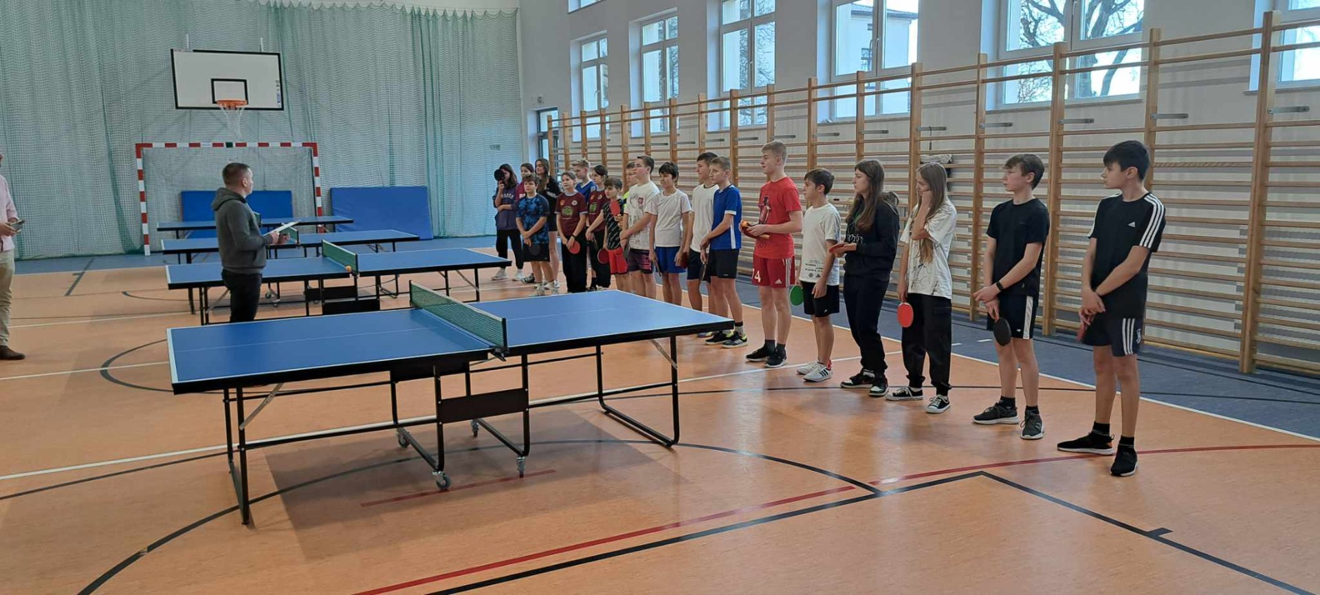 Zawody drużynowe w tenisie stołowym na szczeblu powiatu - Obrazek 2