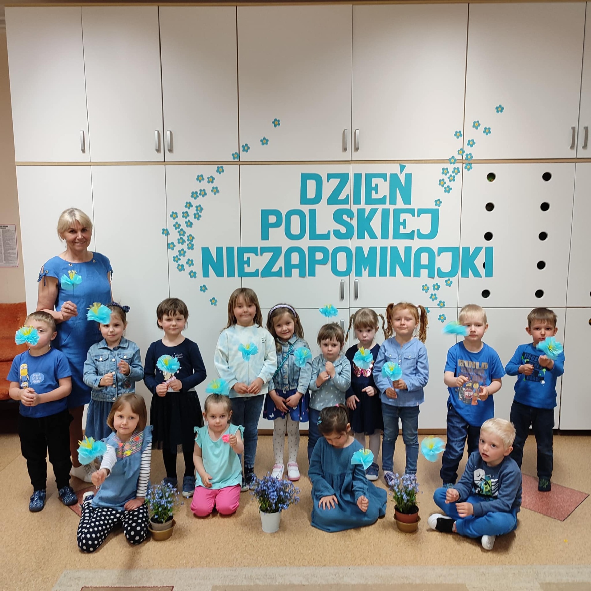Dzień Polskiej Niezapominajki w Przedszkolu w Twardej - Obrazek 1