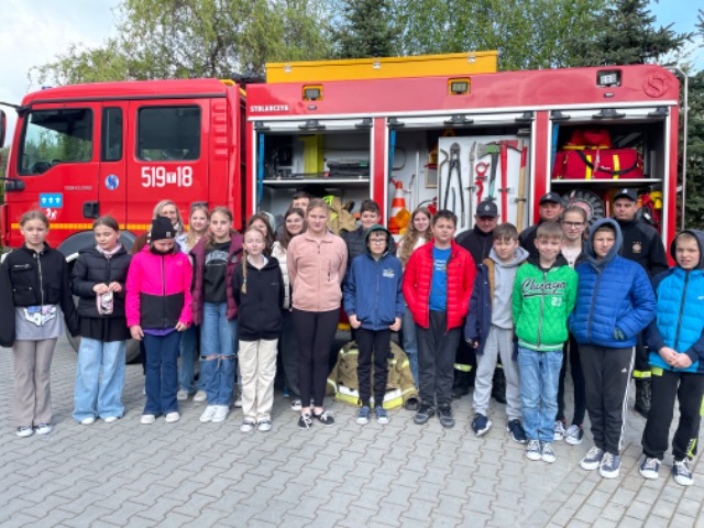 Próbna ewakuacja i wizyta strażaków z JOT OSP Krasocin w naszej szkole.  - Obrazek 10