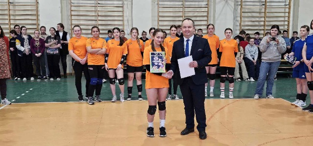 Zdjęcia z Turnieju Piłki Siatkowej Dziewcząt w ZSP w Jastrzębi z lutego 2024r.
