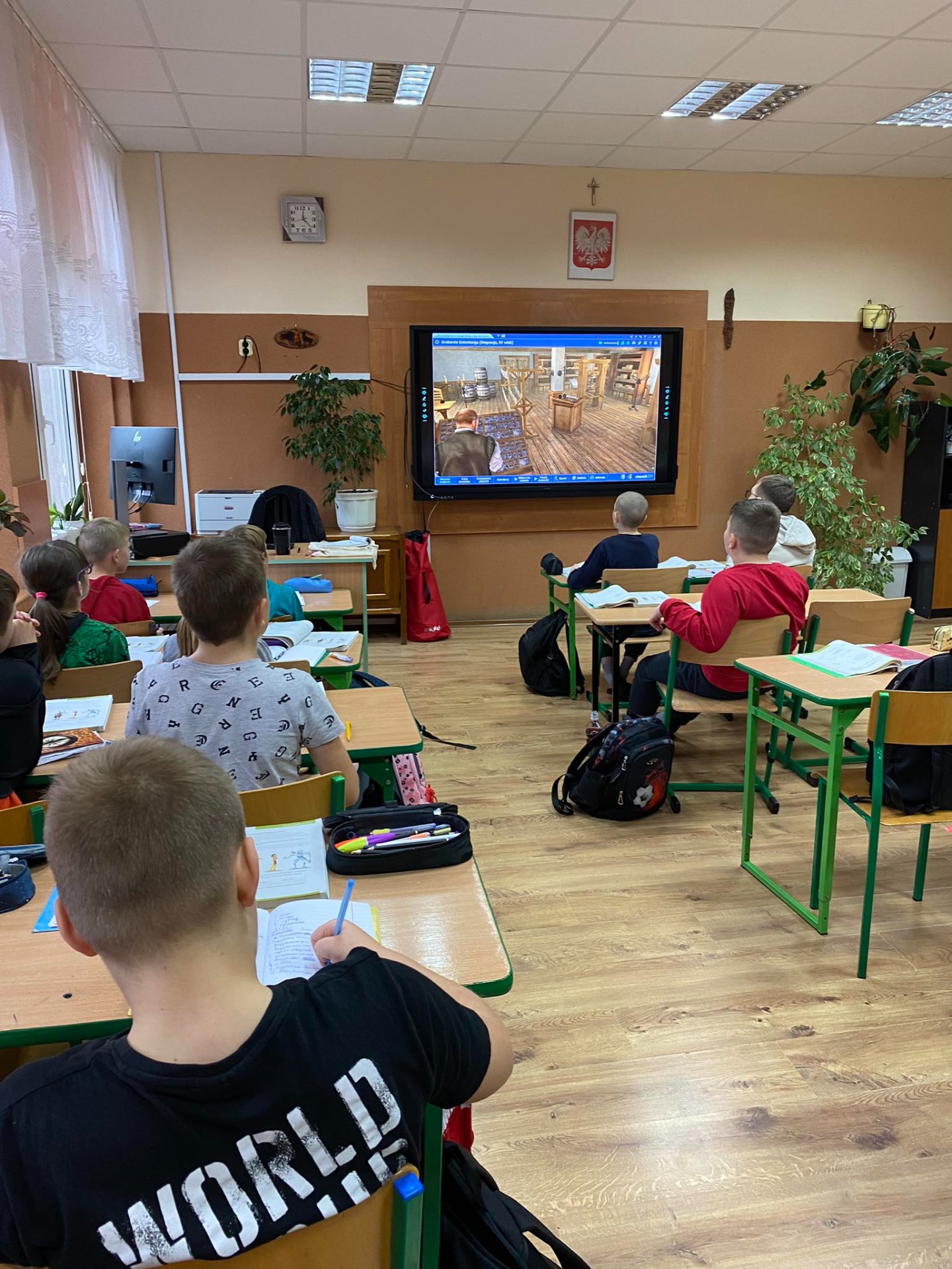 Wirtualny spacer z Mozabookiem na lekcji języka polskiego