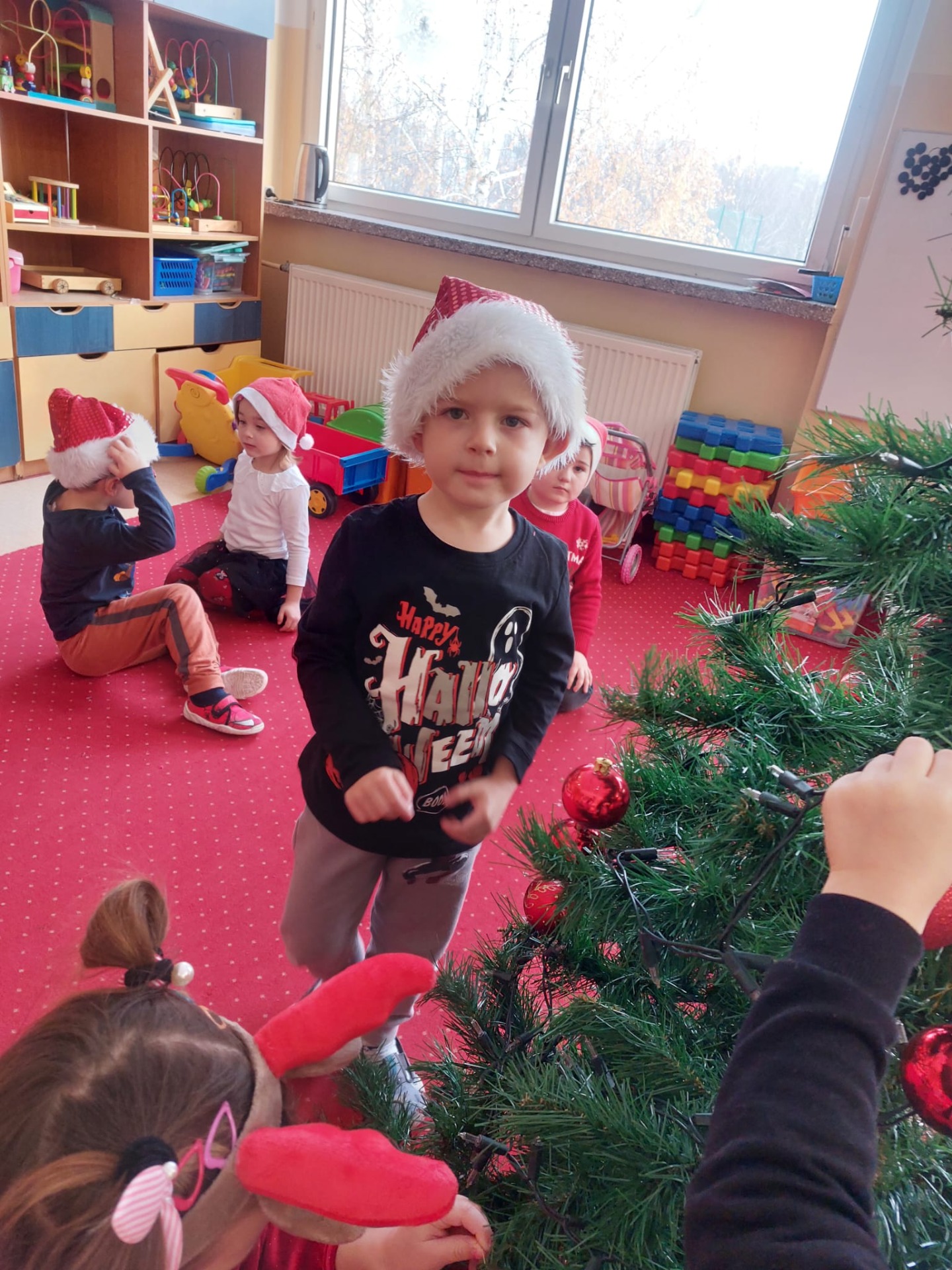 Przygotowania do wizyty Mikołaja w przedszkolu  - Obrazek 7