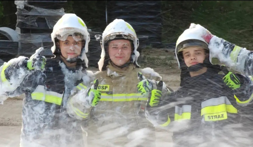 Tymczasem strażacy w Białogórze... - Obrazek 3