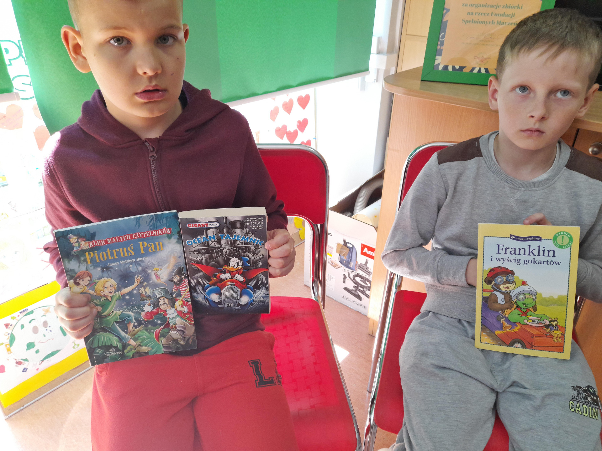 Akcja biblioteki szkolnej: Podaruj książkę ukraińskim dzieciom uczącym się w Oddziale Przygotowawczym naszej Szkoły - Obrazek 4