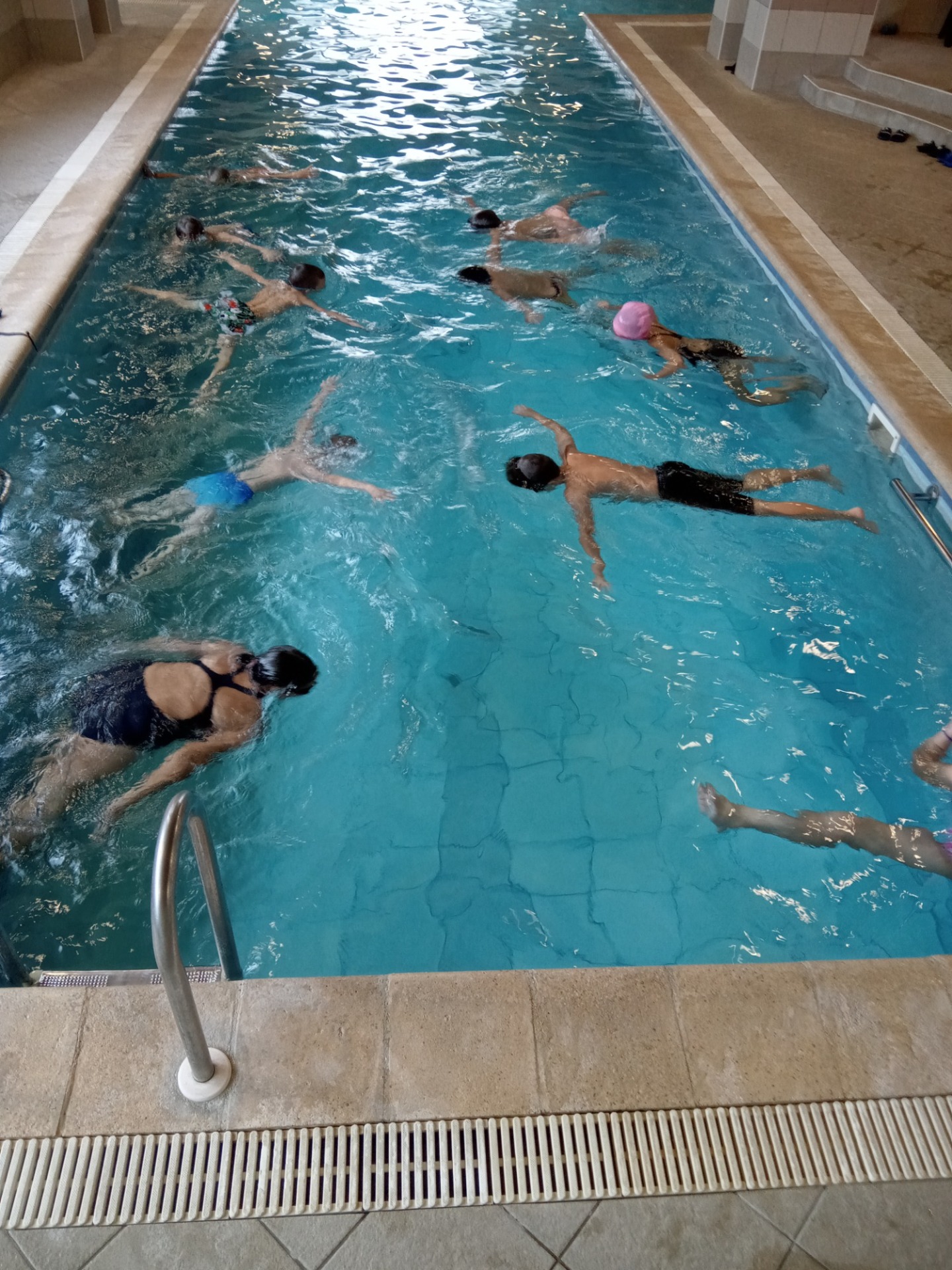 Plavecký výcvik žiakov 3. ročníka - Obrázok 1
