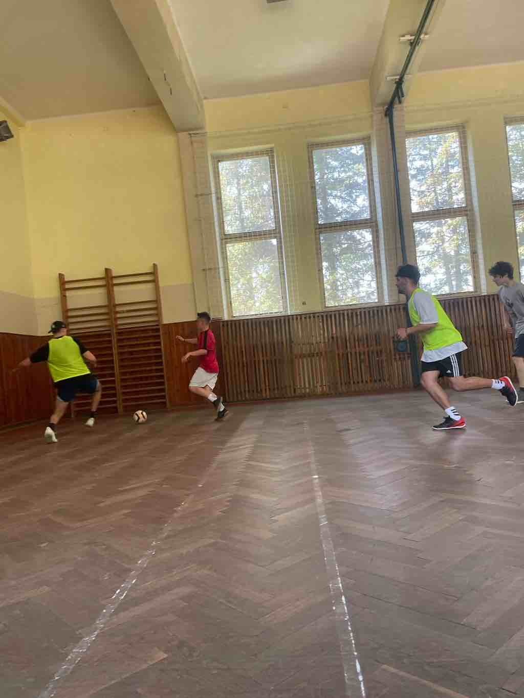 Futsalový turnaj medzi triedami. - Obrázok 6